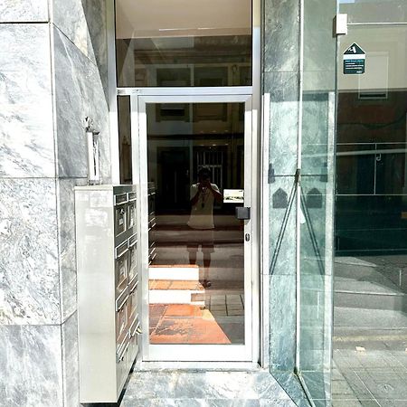 Renovado Com Ac, 2 Wc Completos, Terraco E Garagem Lejlighed Porto Eksteriør billede