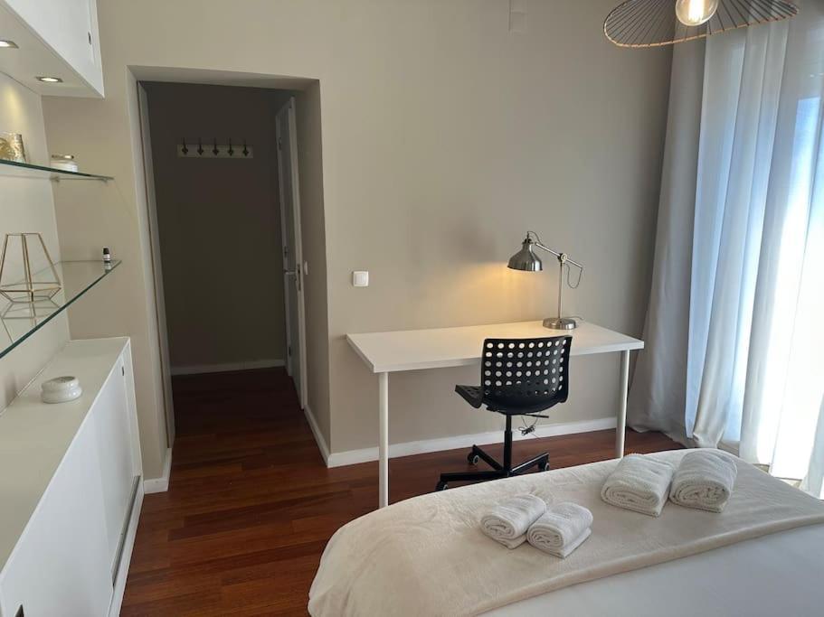 Renovado Com Ac, 2 Wc Completos, Terraco E Garagem Lejlighed Porto Eksteriør billede