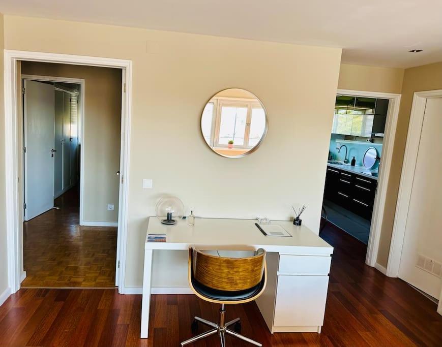 Renovado Com Ac, 2 Wc Completos, Terraco E Garagem Lejlighed Porto Eksteriør billede