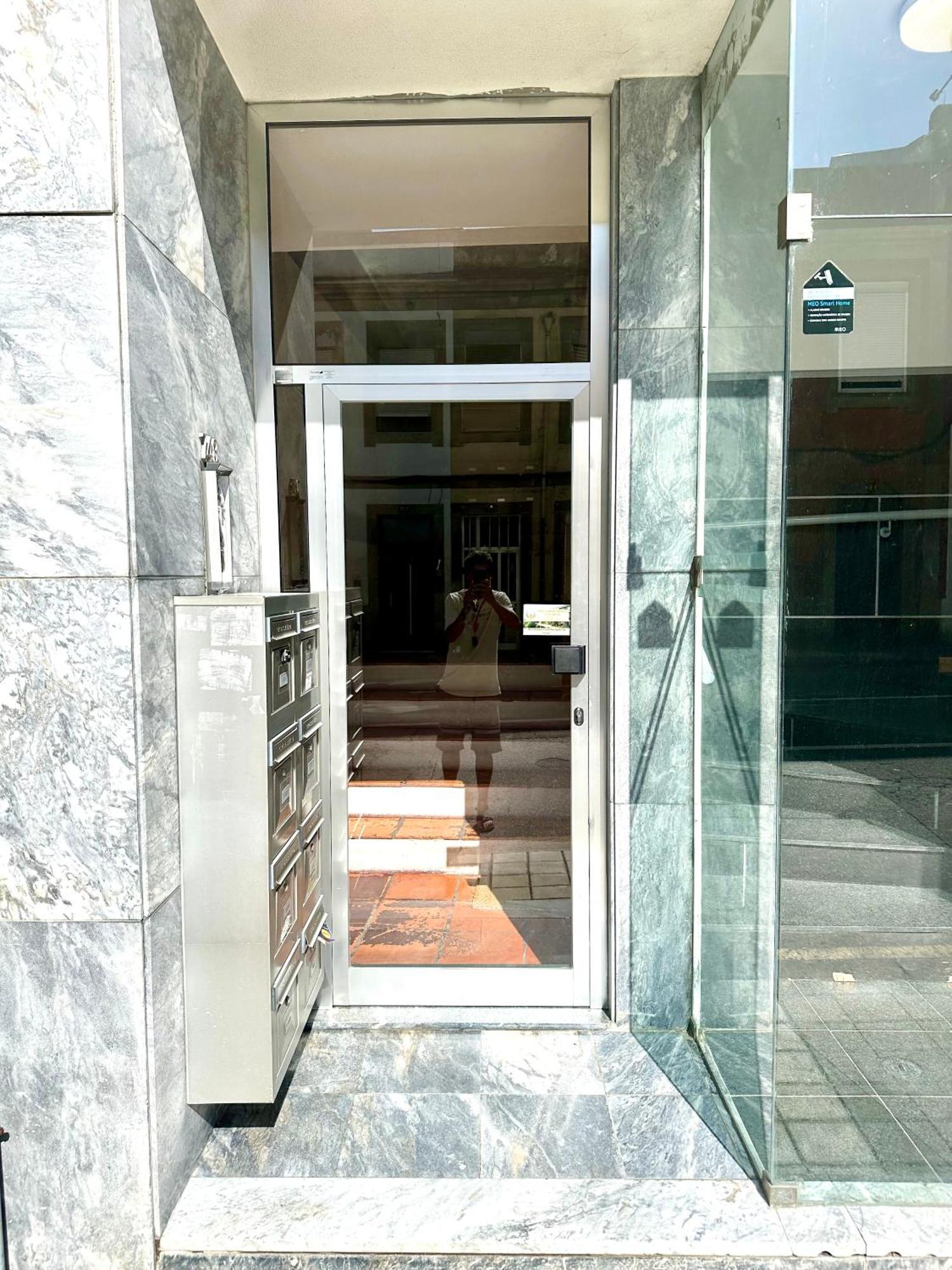 Renovado Com Ac, 2 Wc Completos, Terraco E Garagem Lejlighed Porto Eksteriør billede